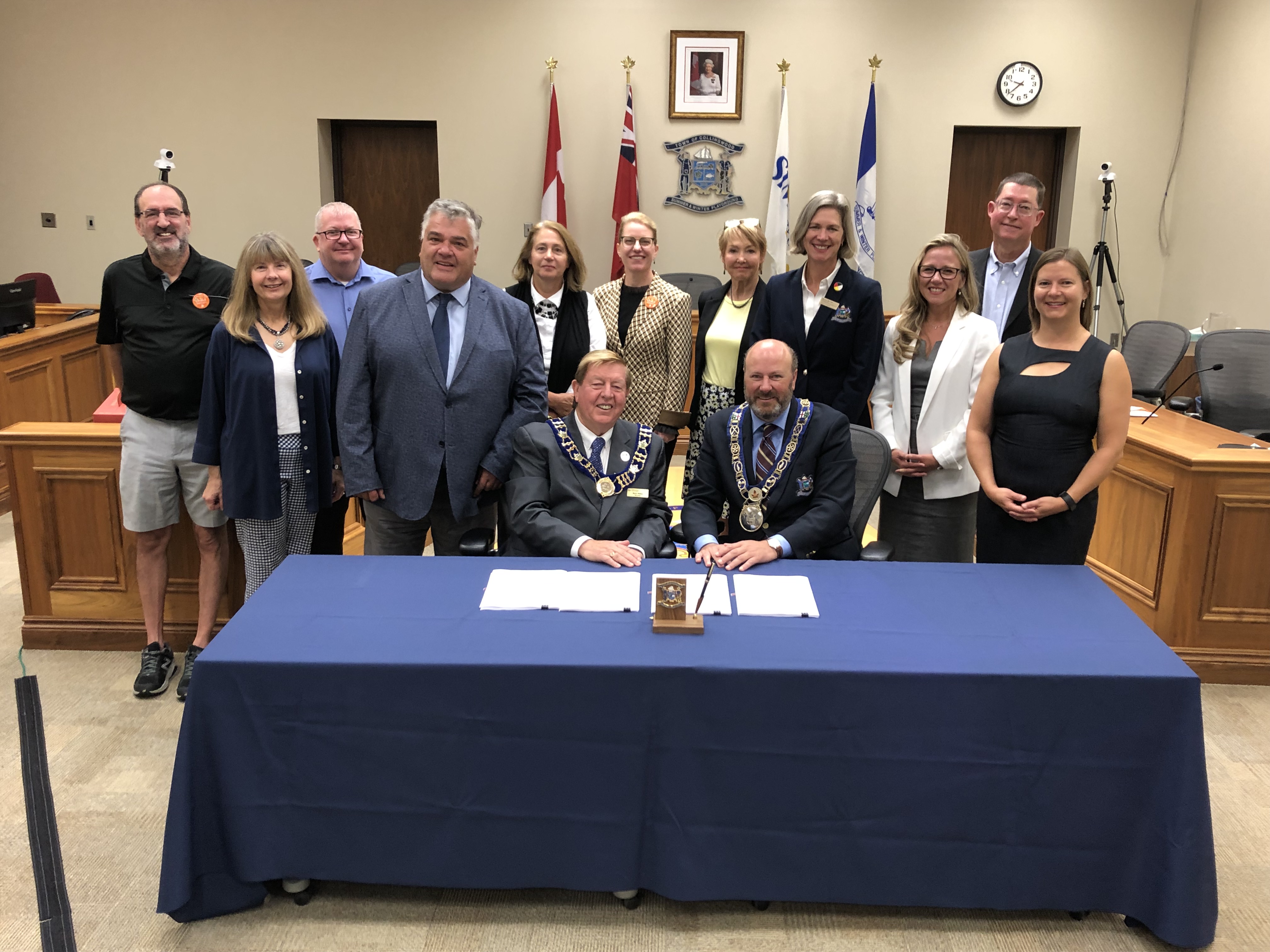 Group photo: Mayors, Deputy Mayors, Councillors and staff